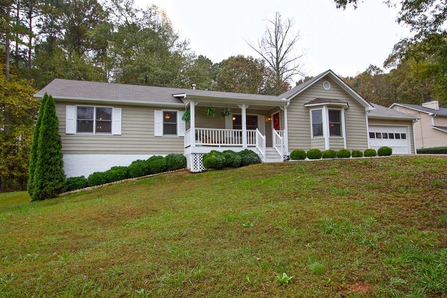156 Camp Creek Dr., Stockbridge, GA 30281