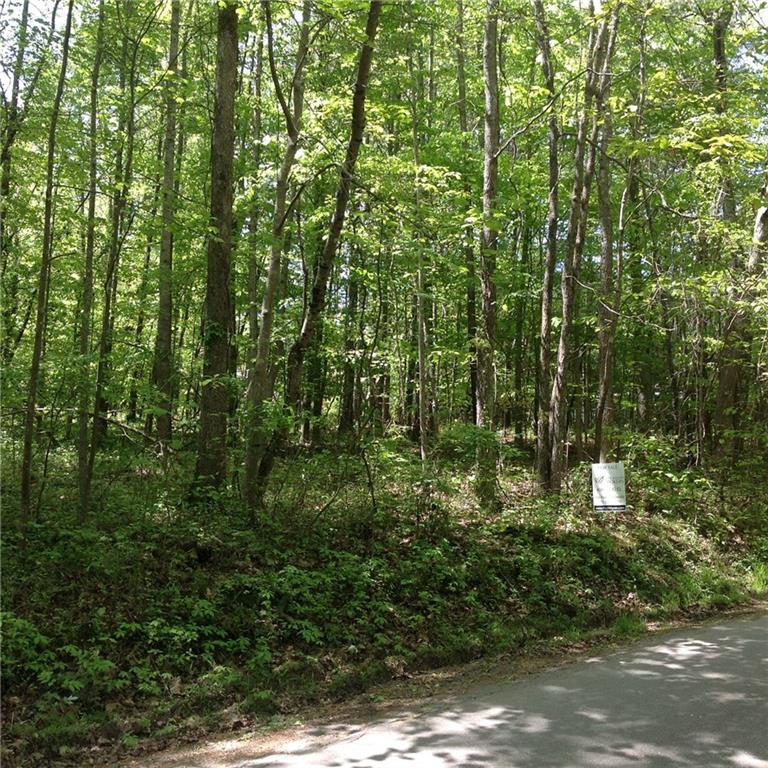 190 Pine Cir., Woodstock, GA 30189