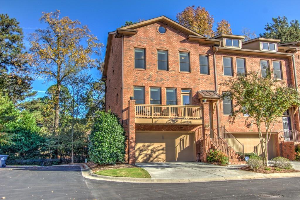 3320 Chestnut Woods Cir., Atlanta, GA 30340