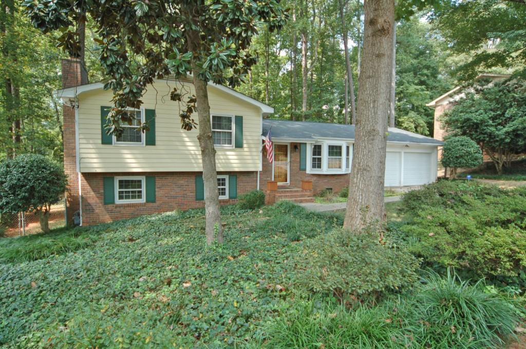 3216 Foxwood Tr., Smyrna, GA 30082