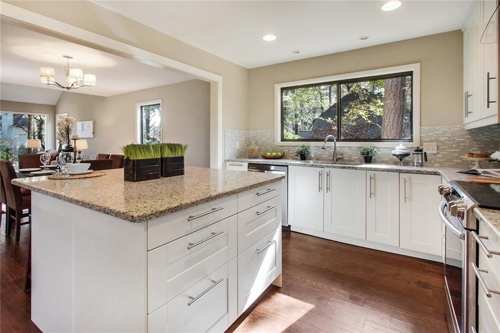 4248 Loch Highland Pkwy., Roswell, GA 30075