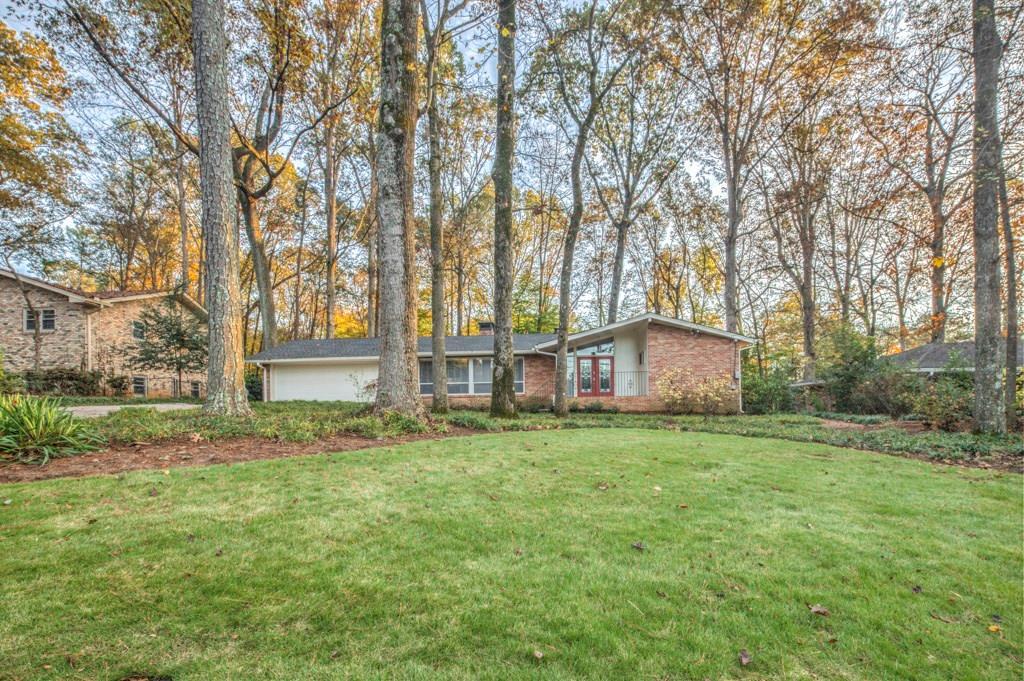 2415 Woodleaf Ln., Atlanta, GA 30033