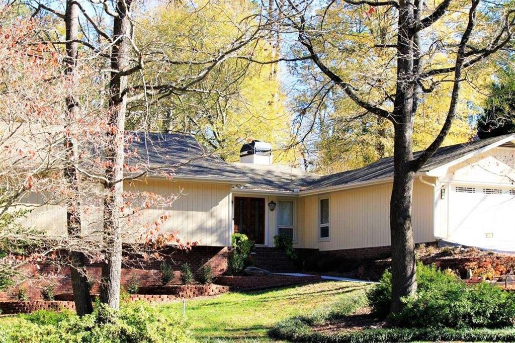 643 Chesterfield Dr., Lawrenceville, GA 30044