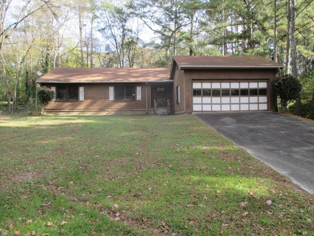 2823 Rockbridge Rd., Conyers, GA 30012