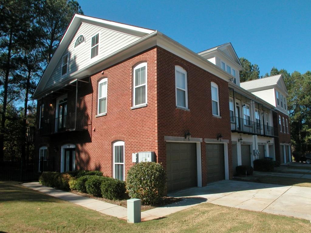 5879 Brookside Oak Cir., Norcross, GA 30093