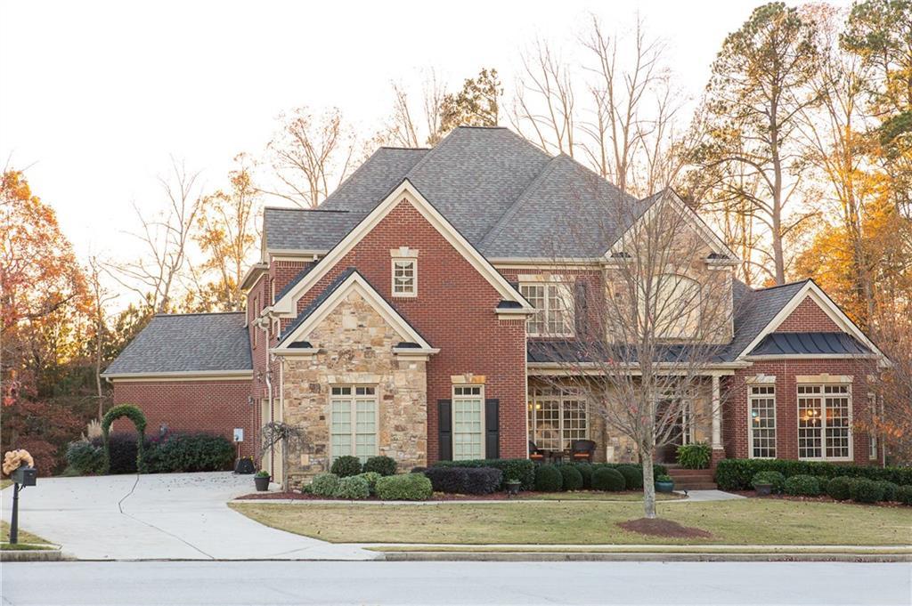 2371 Walkers Glen Ln., Buford, GA 30519