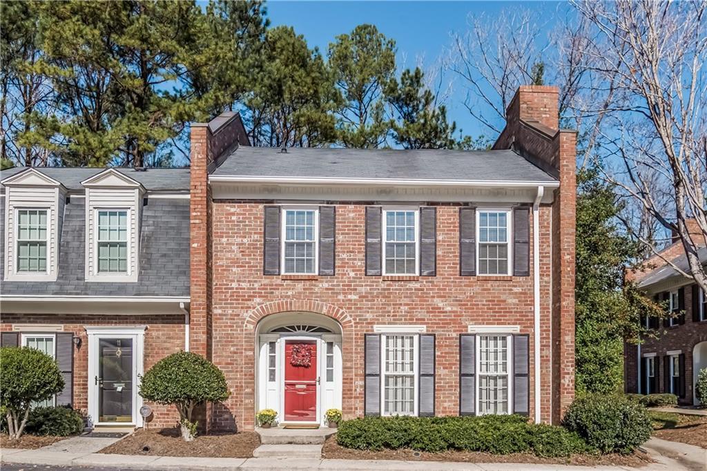 12 Valley Forge Pl., Atlanta, GA 30318