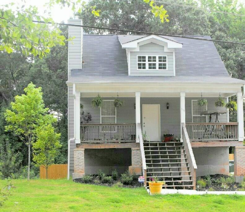 898 Ridge Ave., Atlanta, GA 30318