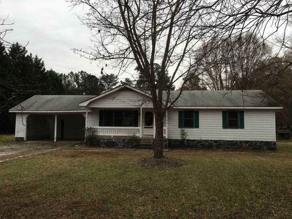 2182 Everett Ct., Loganville, GA 30052