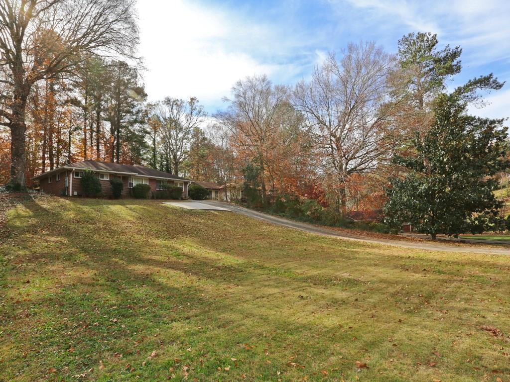 1523 Beechcliff Dr., Atlanta, GA 30329