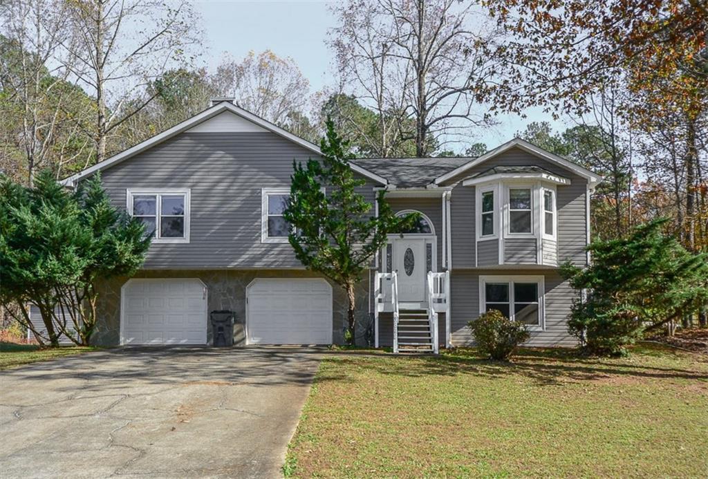 3848 Willow Ridge Ct., Douglasville, GA 30135