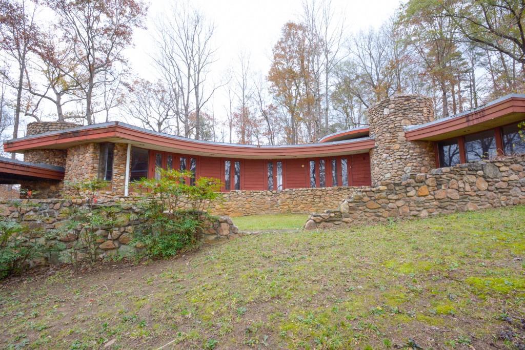 4132 Dogwood Farm Rd., Lithonia, GA 30038