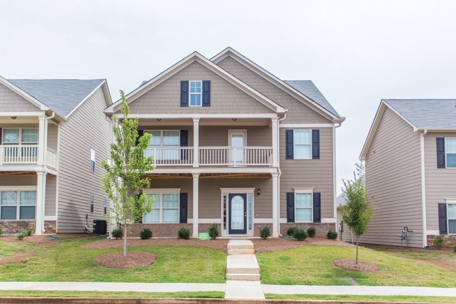 418 Parkstone Dr., Woodstock, GA 30188