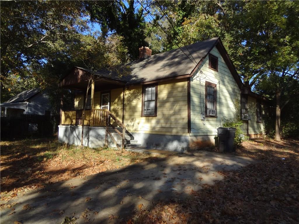 2294 Fernwood Dr., East Point, GA 30344