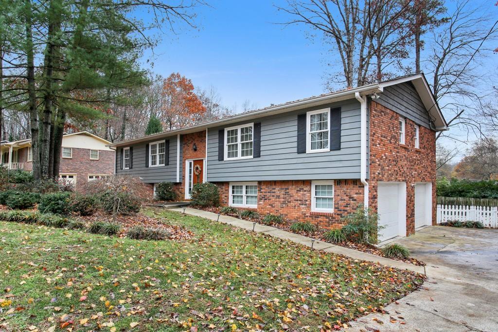 500 Debra Dr., Marietta, GA 30066