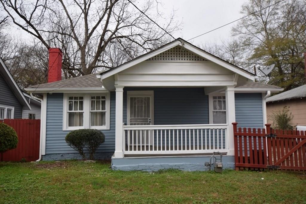 2247 Newnan St., East Point, GA 30344