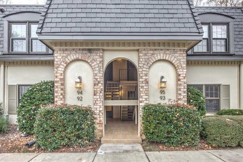 92 Verlaine Pl., Atlanta, GA 30327