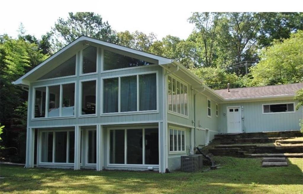 1025 Moores Mill Rd., Atlanta, GA 30327