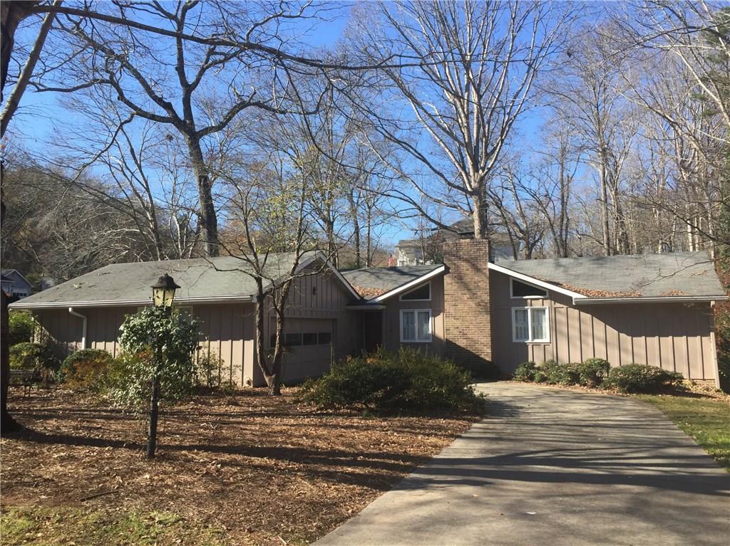 1474 Lakeshore Cir., Gainesville, GA 30501