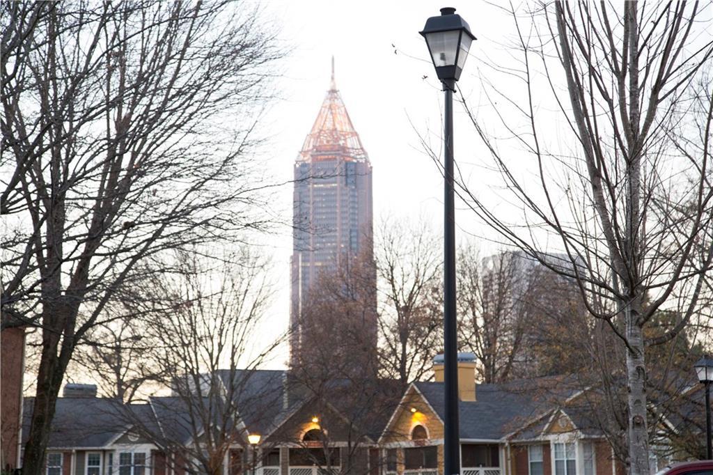 676 Ralph Mcgill Pl., Atlanta, GA 30312