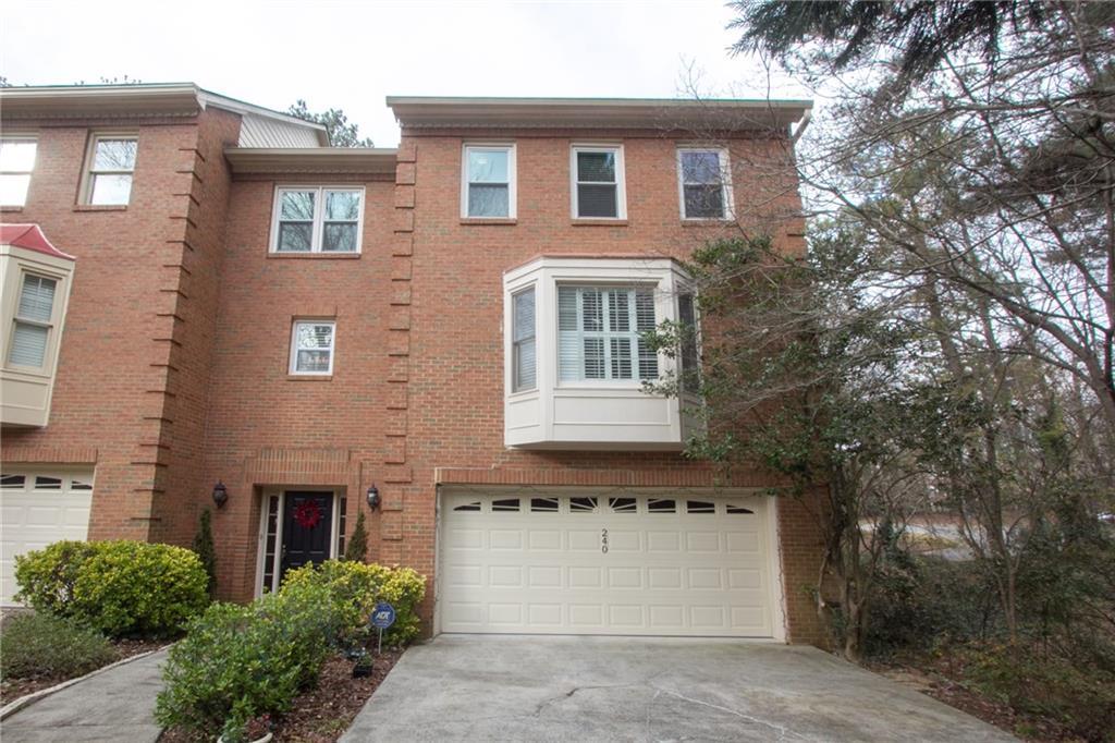 240 Dunwoody Creek Cir., Sandy Springs, GA 30350