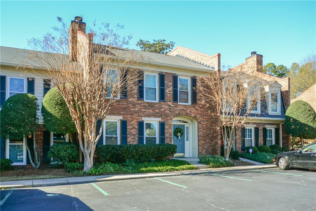 12 James River Pl., Atlanta, GA 30342