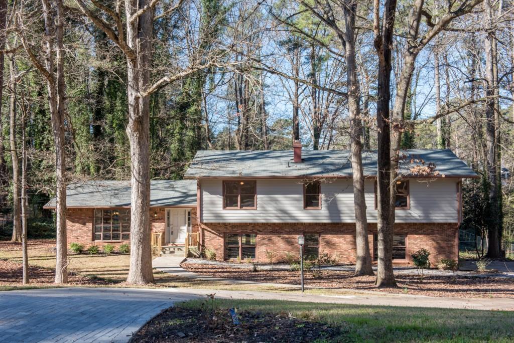 1957 Gunstock Dr., Stone Mountain, GA 30087