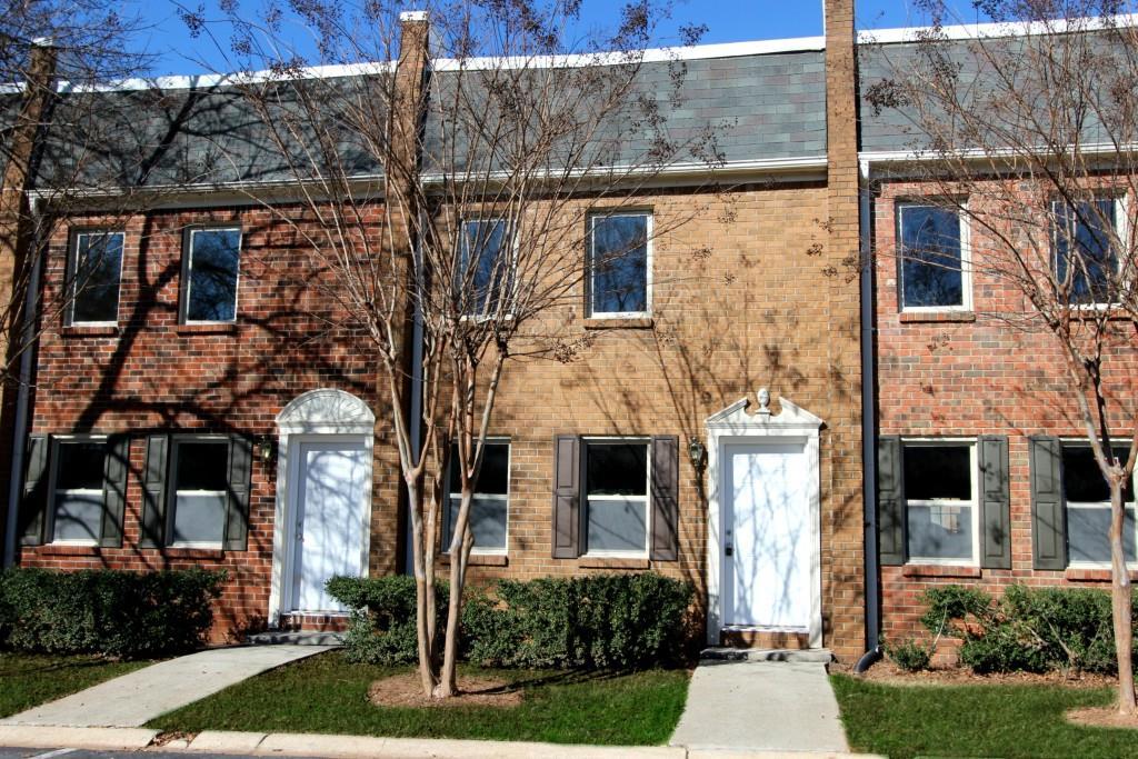 265 Winding River Dr. #F, Sandy Springs, GA 30350