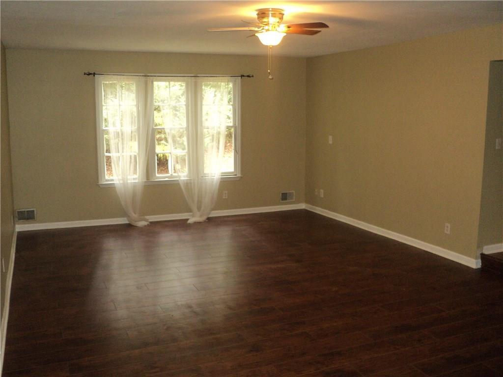 1117 Helmer Rd., Riverdale, GA 30296