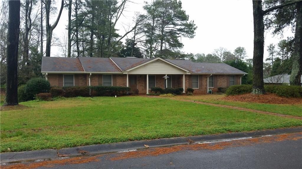 1045 Tuxedo Dr., Roswell, GA 30075