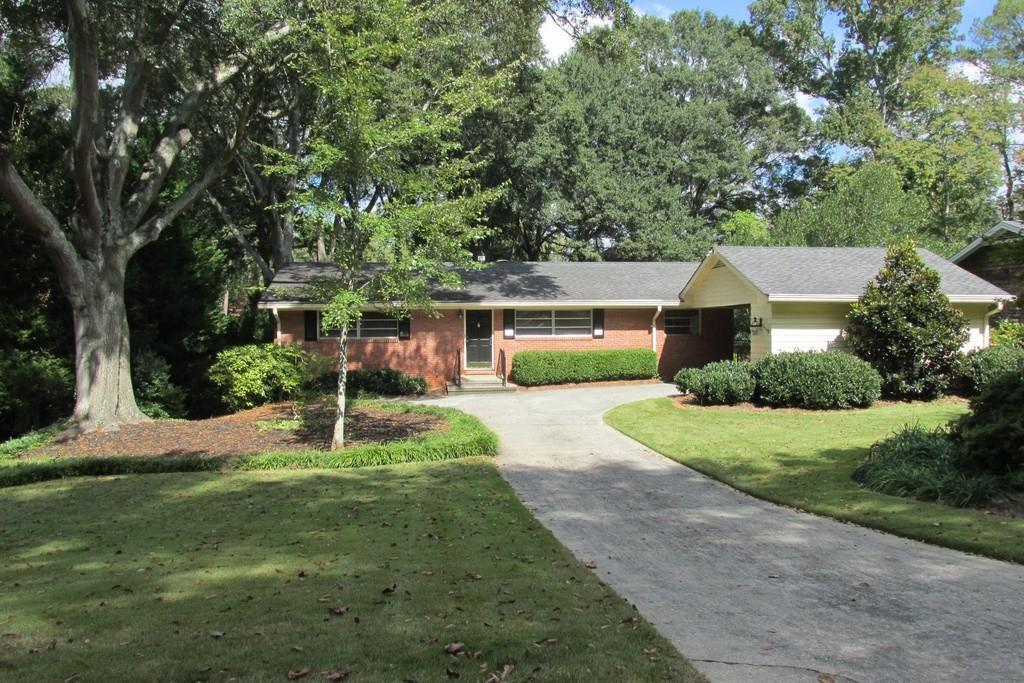 630 W Powderhorn Rd., Atlanta, GA 30342