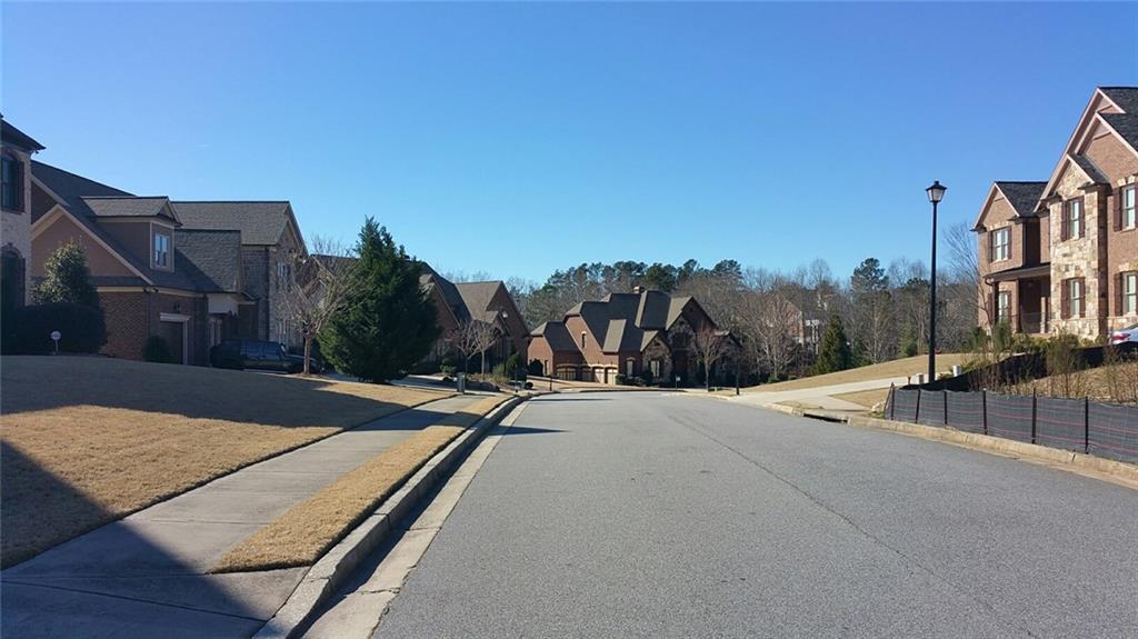 515 Settles Brook Ct., Suwanee, GA 30024