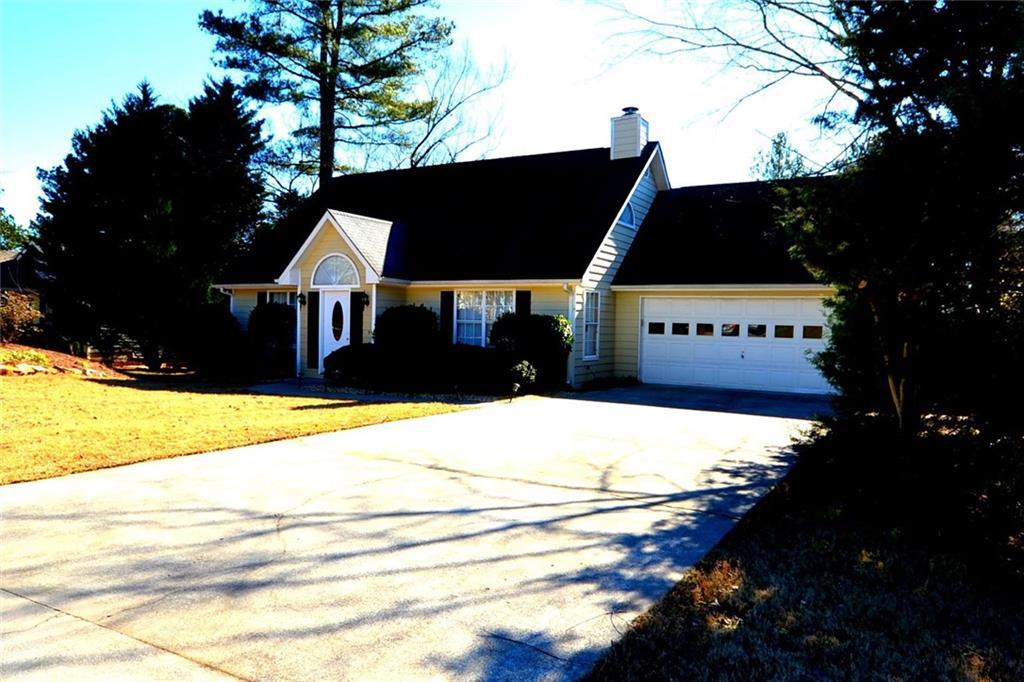 112 Overlook Dr., Calhoun, GA 30701