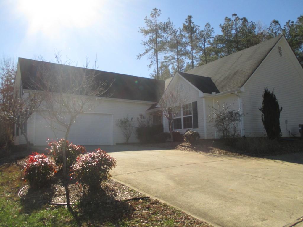 373 Pine Tree Dr., Dawsonville, GA 30534