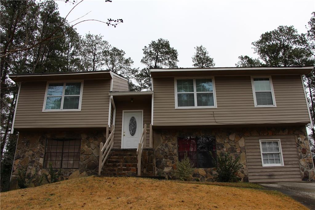 825 Winter Side Ln., Atlanta, GA 30349