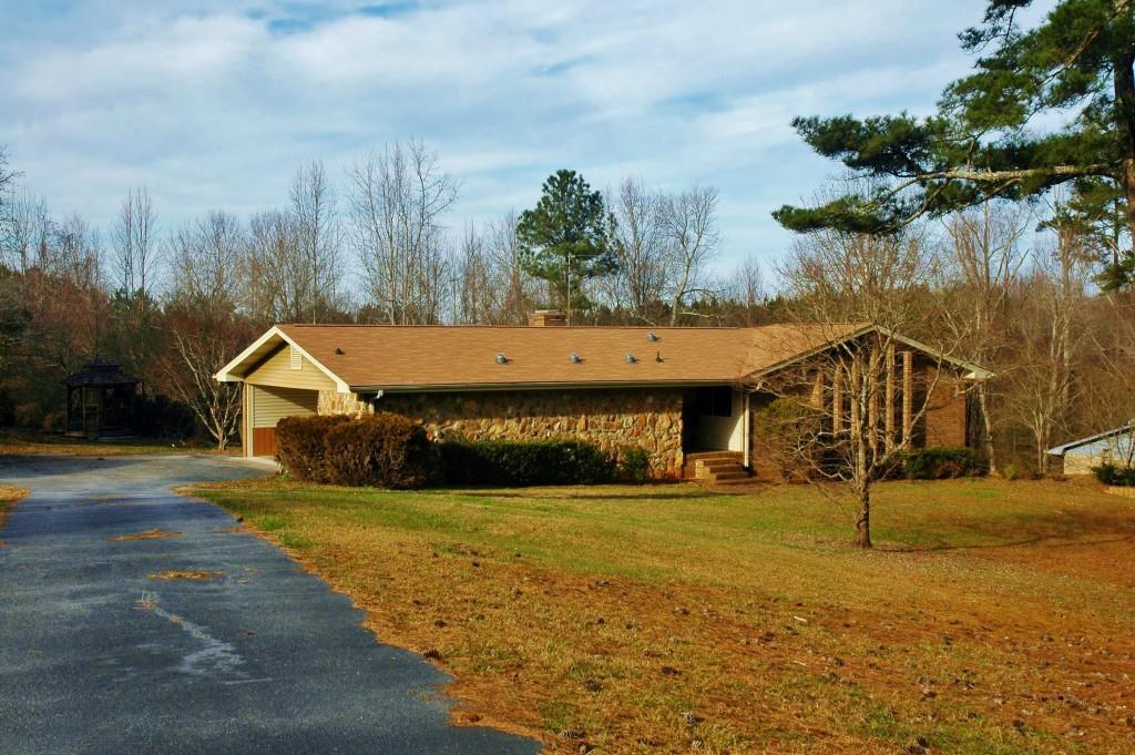 8305 Ridge Rd., Fairburn, GA 30213