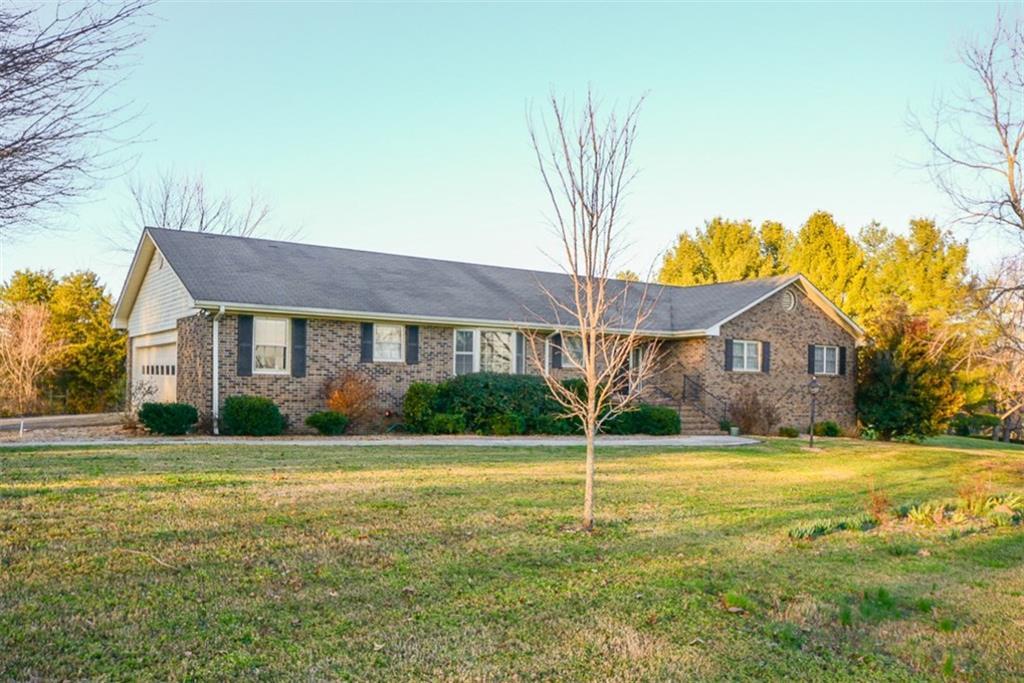 4737 Hillsborough Rd., Gainesville, GA 30506