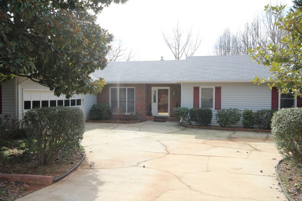 4460 Strickland Rd., Flowery Branch, GA 30542