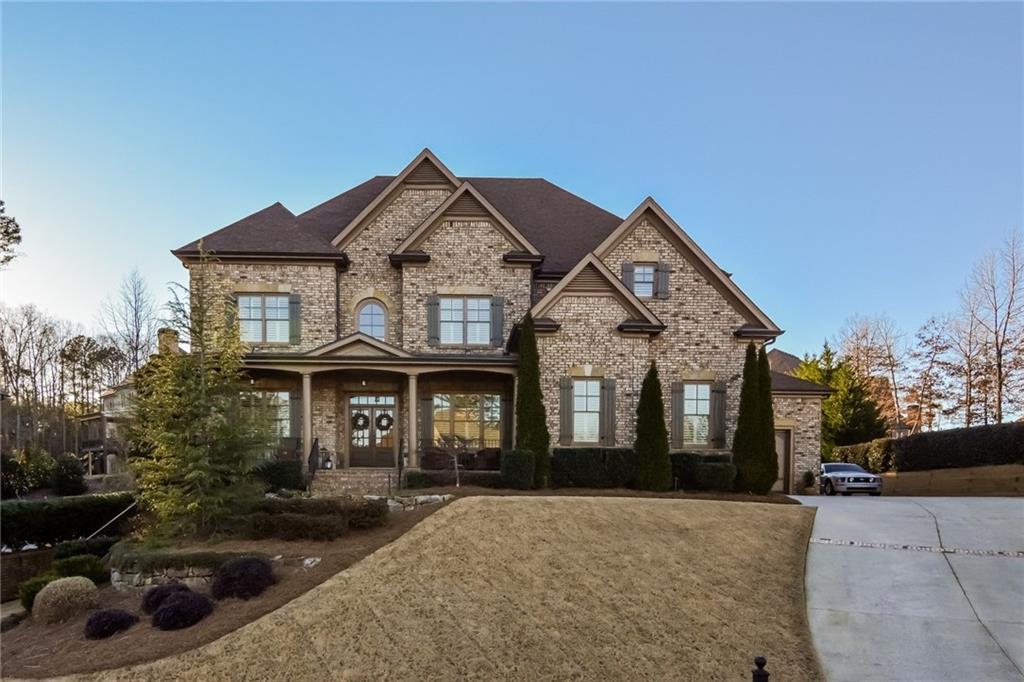 2933 Springbluff Ln., Buford, GA 30519