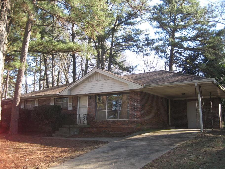 1364 Stoneham Ct., Atlanta, GA 30349