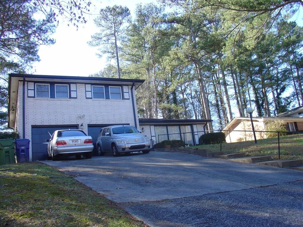 774 Laverne Dr., Atlanta, GA 30318
