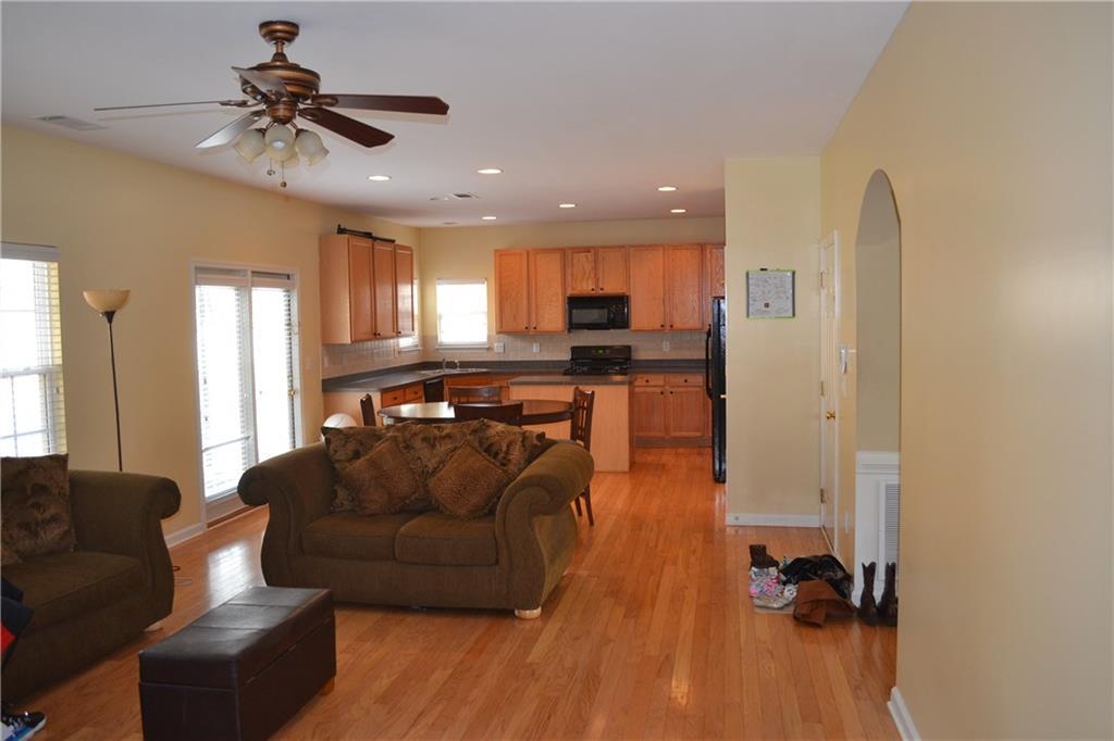 400 Azure Ct., Stockbridge, GA 30281