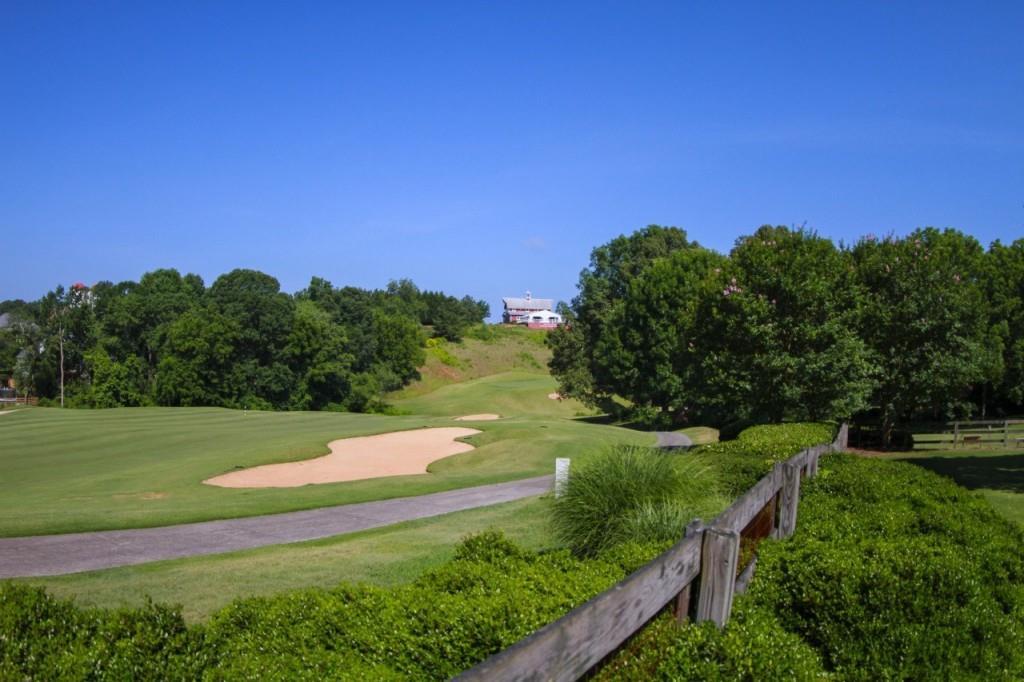 904 Augusta Cir., Woodstock, GA 30188