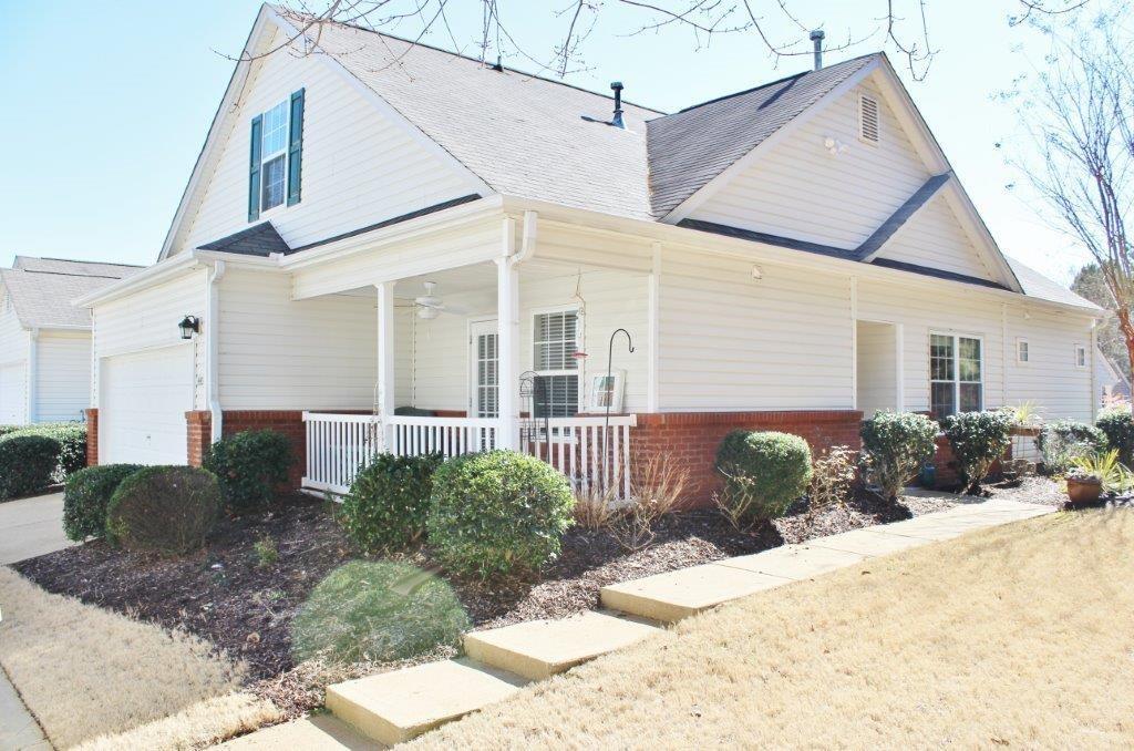 445 W Oaks Tr., Woodstock, GA 30188