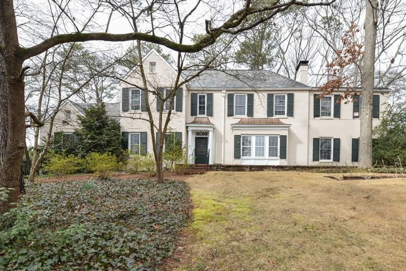 2240 Woodward Way, Atlanta, GA 30305