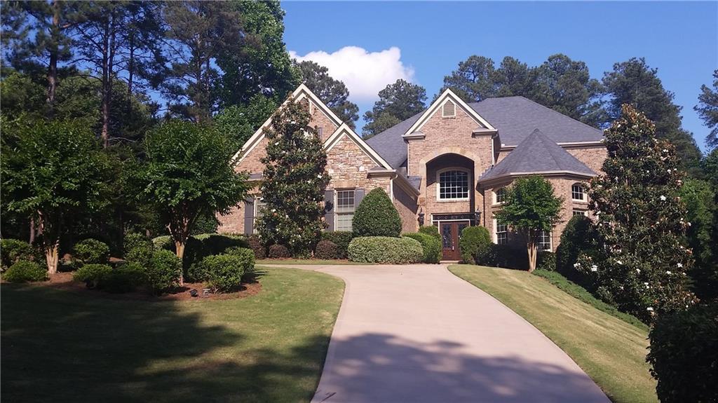 6701 Wooded Cove Ct., Flowery Branch, GA 30542