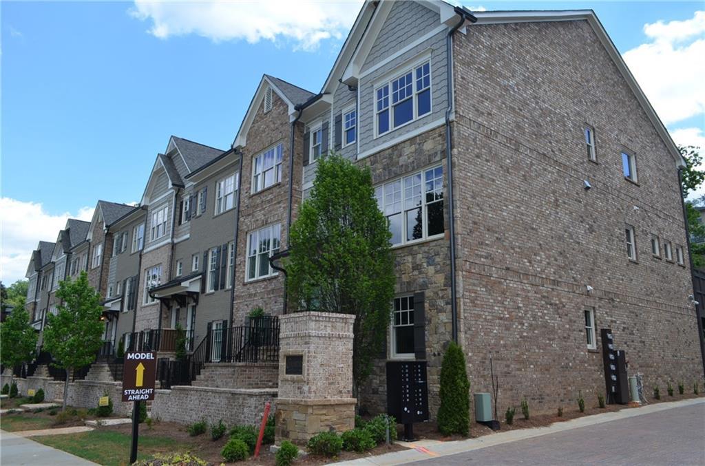 220 Chastain Preserve Ln., Atlanta, GA 30342