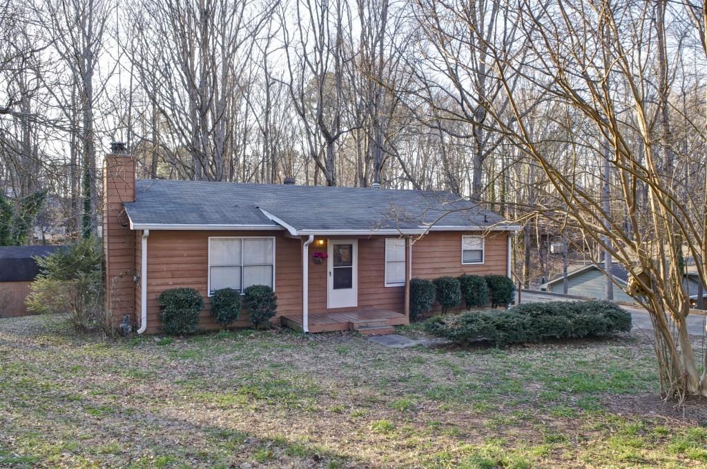 5589 Oak Grove Dr., Acworth, GA 30102