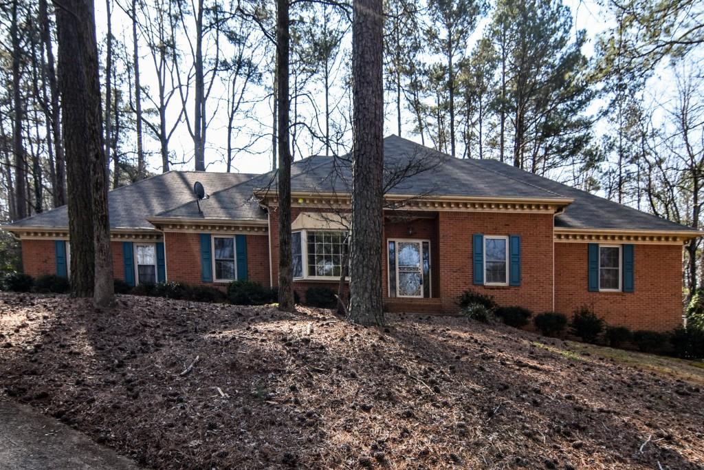 2374 Deer Ridge Dr., Stone Mountain, GA 30087