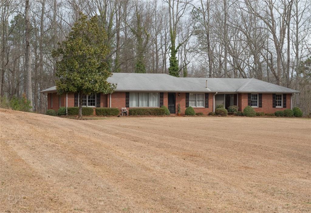 649 Mountain Rd., Woodstock, GA 30188